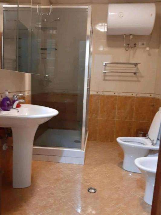 Erina Luxury Apartment Tirana Eksteriør billede